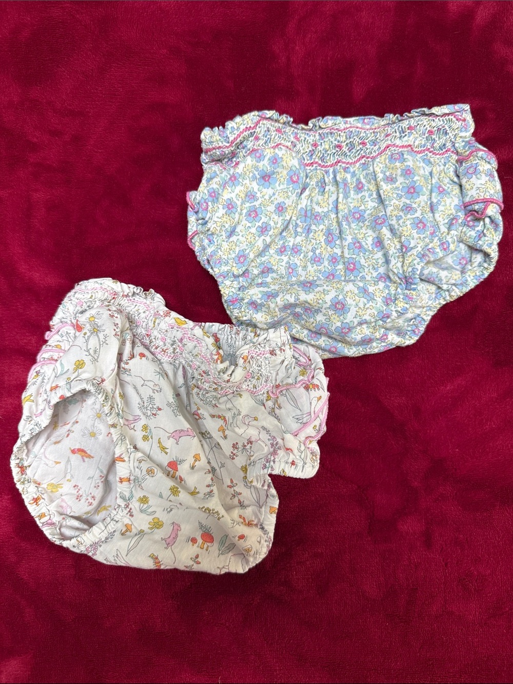 2 pack of gorg Floral & Bird Print Ruffle Diaper Covers - White and Light Blue